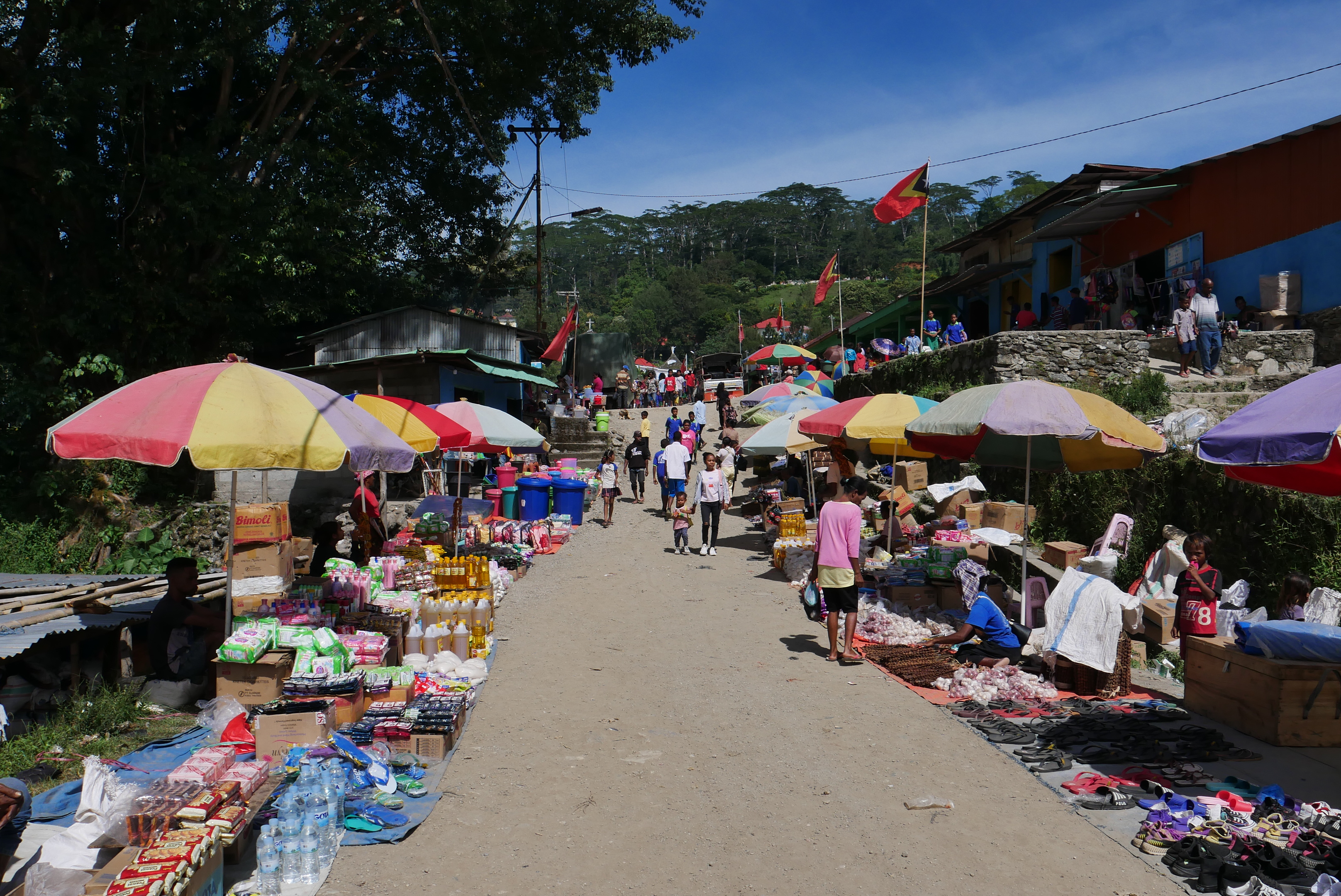 market day in Ermera Vila